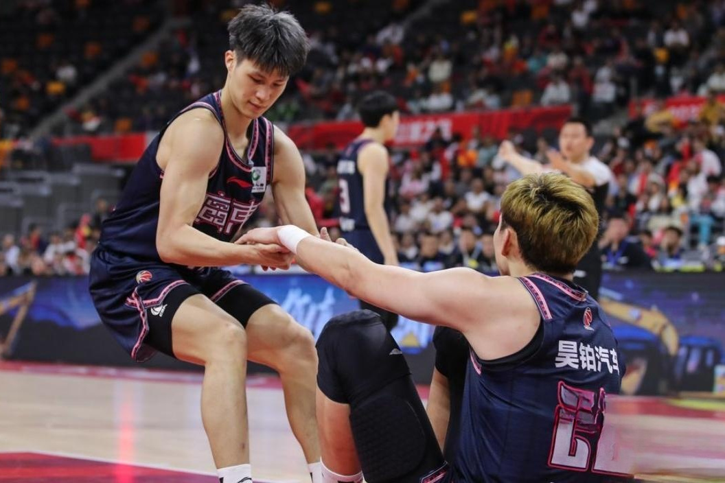 浙江九帽队成功摆脱低谷,迎接新挑战的简单介绍 浙江九帽队成功摆脱低谷,迎接新挑战的简单介绍