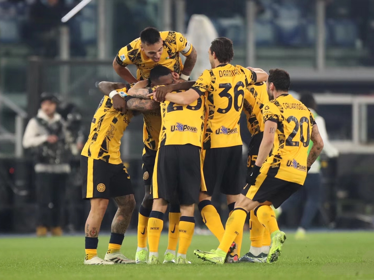 关于迎接欧洲杯挑战，球队每天加强训练备战的信息